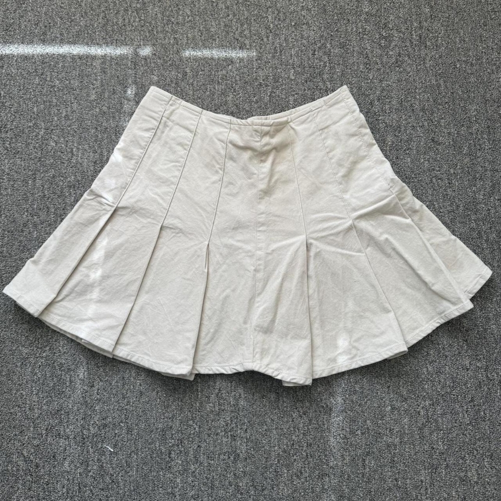 Forever 21 Women's Cream and White Skirt